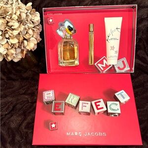 Marc Jacobs Perfect Fragrance and Body Lotion & Mini Perfume Set